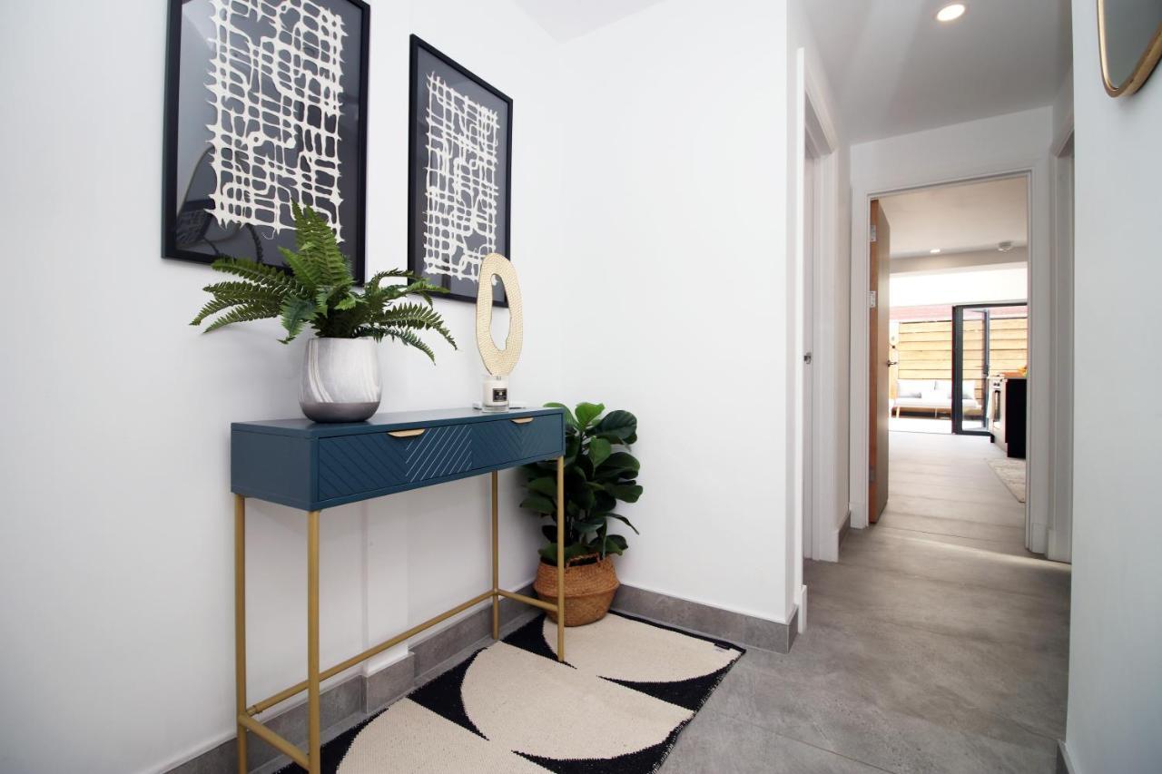 New Spacious 2 Bed Getaway - Private Courtyard! - Underfloor Heating Кардифф Экстерьер фото