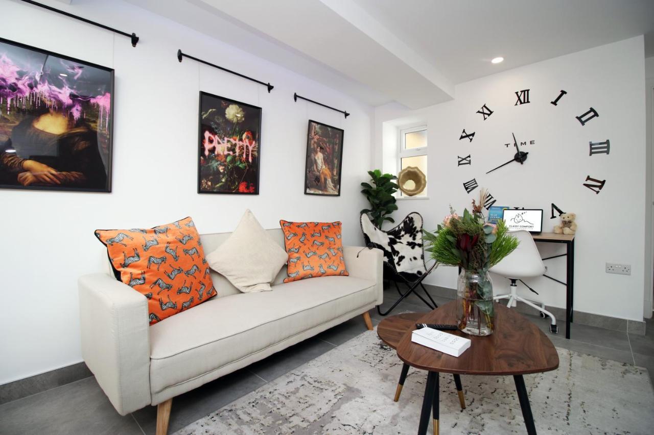 New Spacious 2 Bed Getaway - Private Courtyard! - Underfloor Heating Кардифф Экстерьер фото